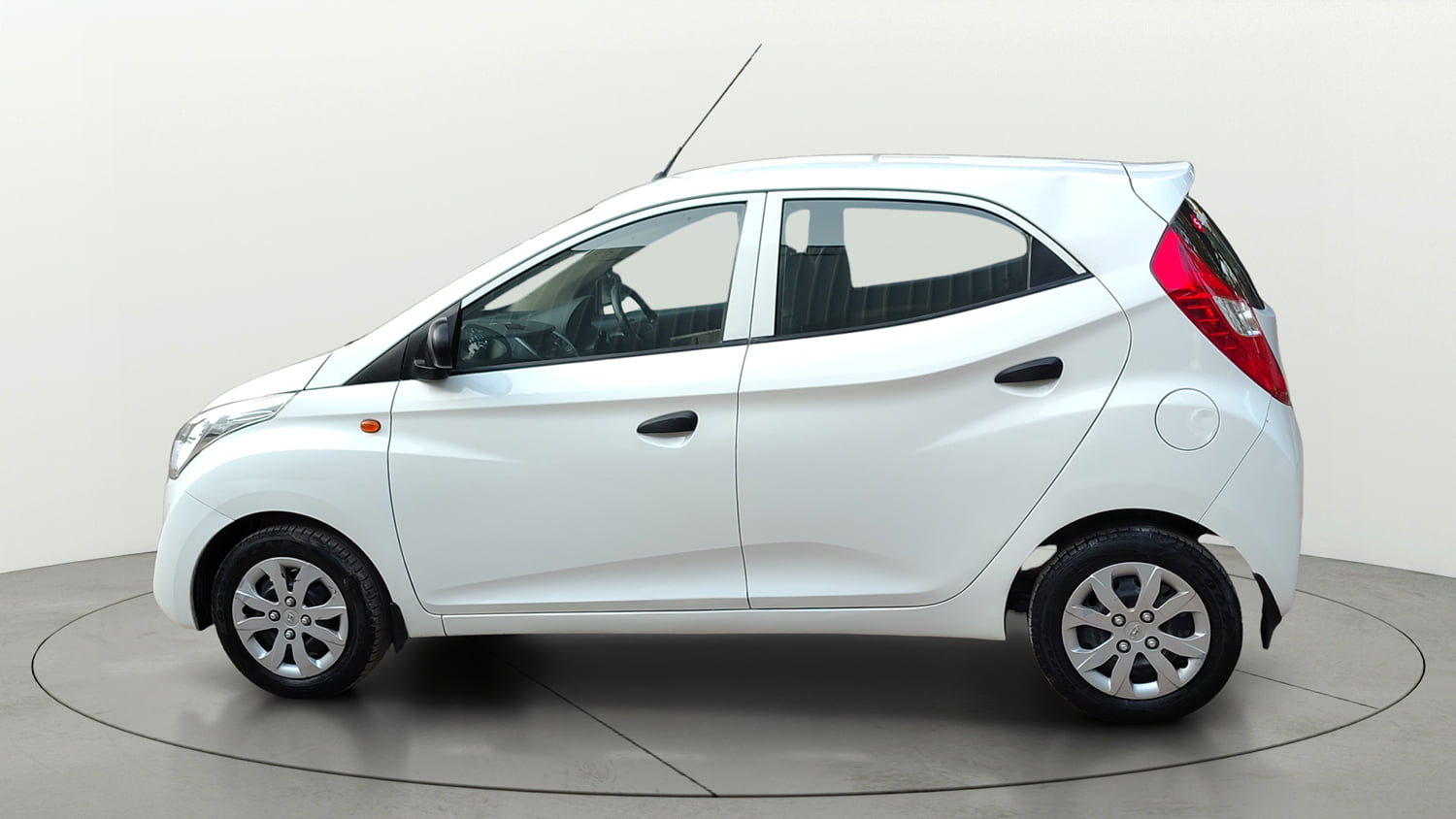 Used 2017 Hyundai Eon Magna + Petrol Manual exterior LEFT SIDE VIEW