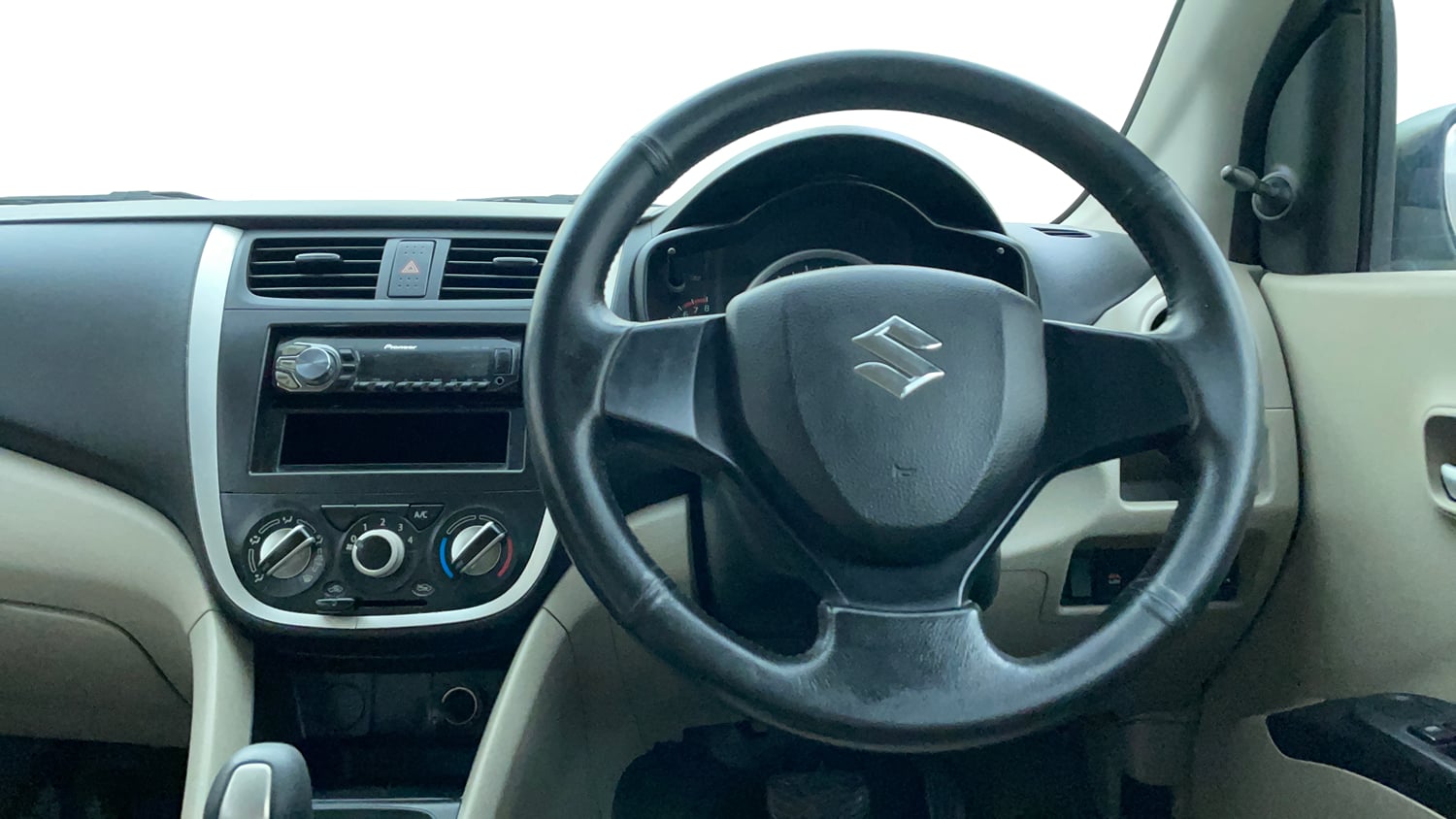 Used 2014 Maruti Suzuki Celerio VXi AMT Petrol Automatic interior STEERING VIEW