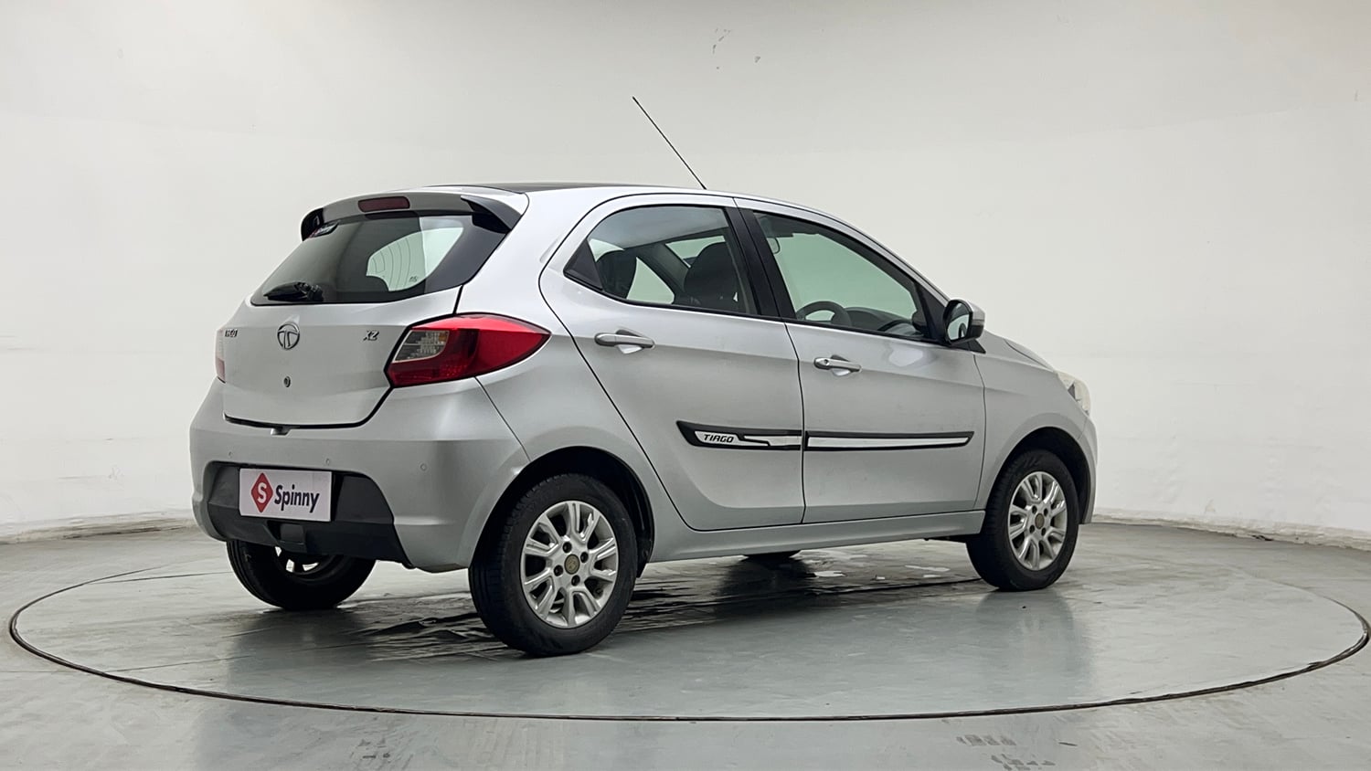 Used 2018 Tata Tiago Revotron XZ Petrol Manual exterior RIGHT REAR CORNER VIEW