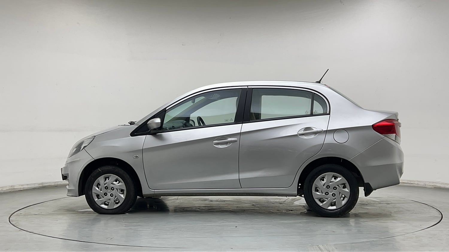 Used 2014 Honda Amaze 1.2 EX i-VTEC Petrol Manual exterior LEFT SIDE VIEW