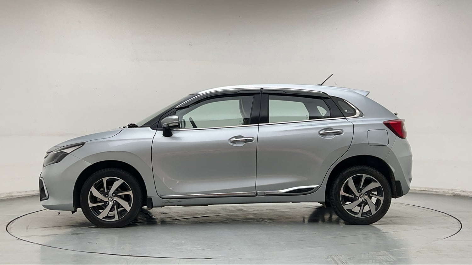 Used 2023 Toyota Glanza G AMT Petrol Automatic exterior LEFT SIDE VIEW