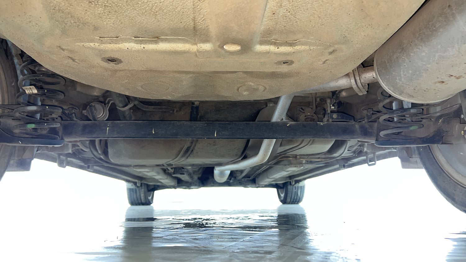 Used 2019 Maruti Suzuki Ciaz Alpha Hybrid 1.5 AT Petrol Automatic extra REAR UNDERBODY VIEW (TAKEN FROM REAR)