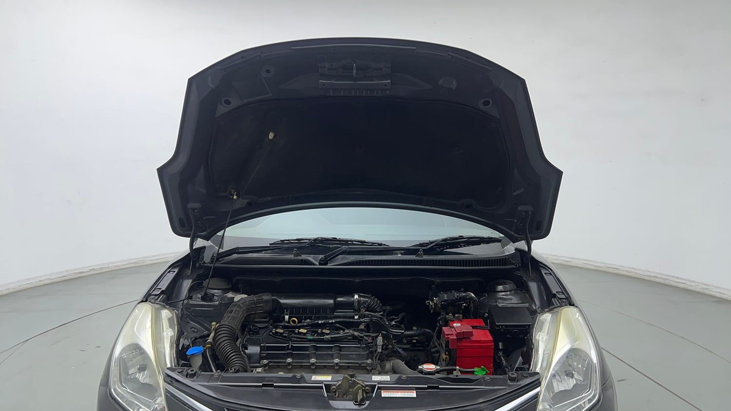 Used 2017 Maruti Suzuki Baleno Delta 1.2 Petrol Manual engine ENGINE & BONNET OPEN FRONT VIEW
