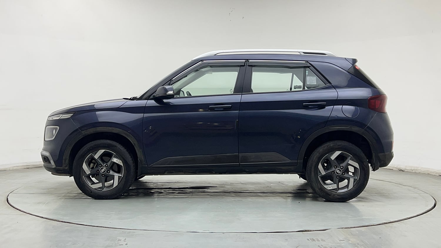 Used 2021 Hyundai Venue SX 1.0 Turbo Petrol Manual exterior LEFT SIDE VIEW
