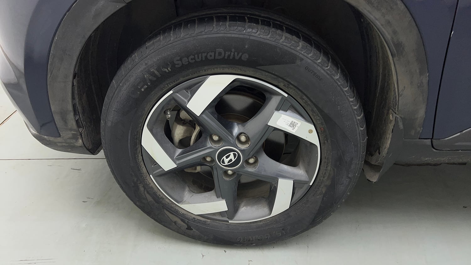 Used 2021 Hyundai Venue SX 1.0 Turbo Petrol Manual tyres LEFT FRONT TYRE RIM VIEW