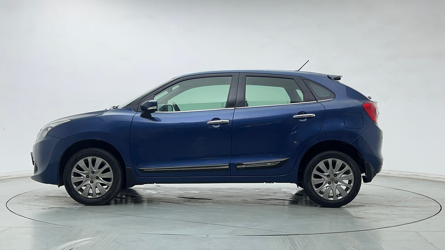 Used 2017 Maruti Suzuki Baleno Alpha 1.2 Petrol Manual exterior LEFT SIDE VIEW