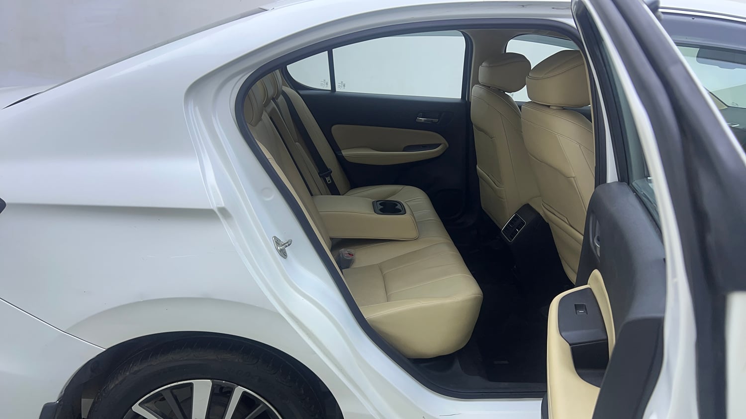 Used 2021 Honda City ZX CVT Petrol Petrol Automatic interior RIGHT SIDE REAR DOOR CABIN VIEW