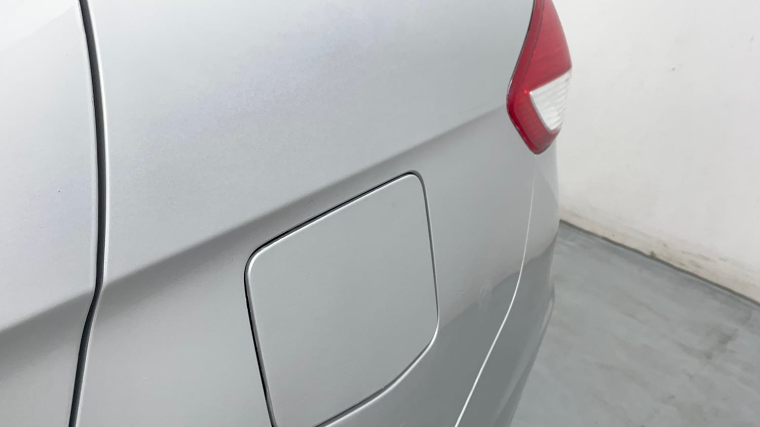 Used 2015 Maruti Suzuki Ciaz ZXI+ Petrol Manual dents MINOR SCRATCH