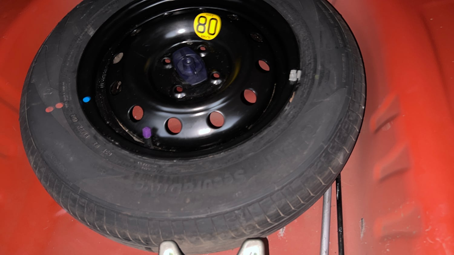 Used 2024 Maruti Suzuki Dzire ZXi Plus AMT Petrol Automatic tyres SPARE TYRE VIEW
