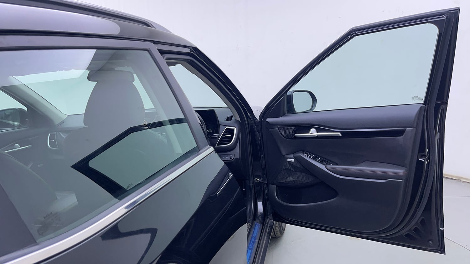 Used 2022 Kia Seltos GTX Plus 1.4 DCT Petrol Automatic interior RIGHT FRONT DOOR OPEN VIEW