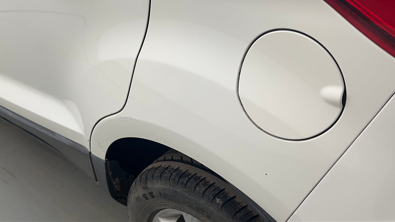 Used 2019 Ford EcoSport Titanium 1.5L Ti-VCT Petrol Manual dents MINOR SCRATCH