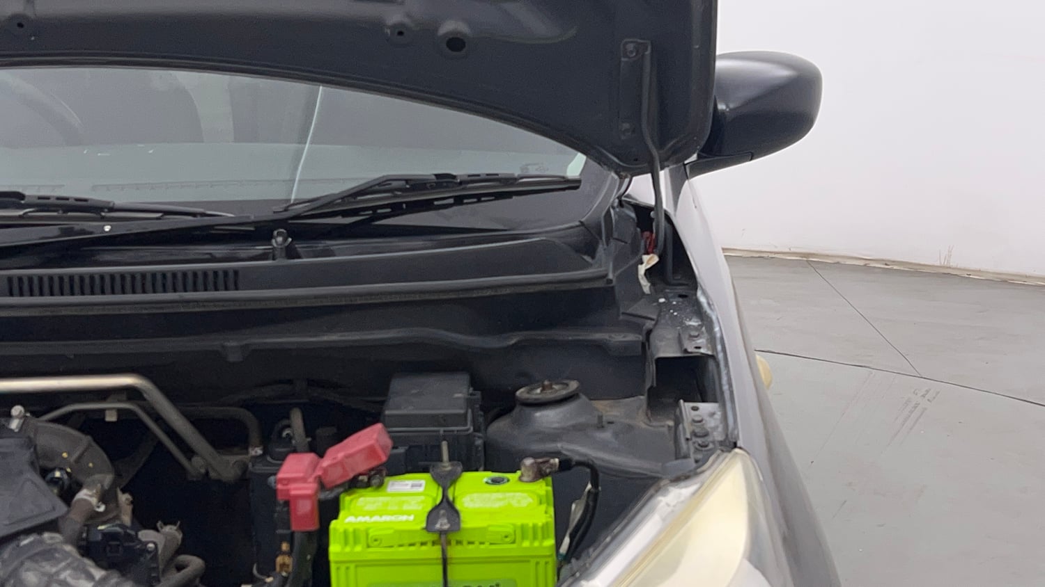 Used 2017 Maruti Suzuki Celerio VXi Petrol Manual engine ENGINE LEFT SIDE HINGE & APRON VIEW