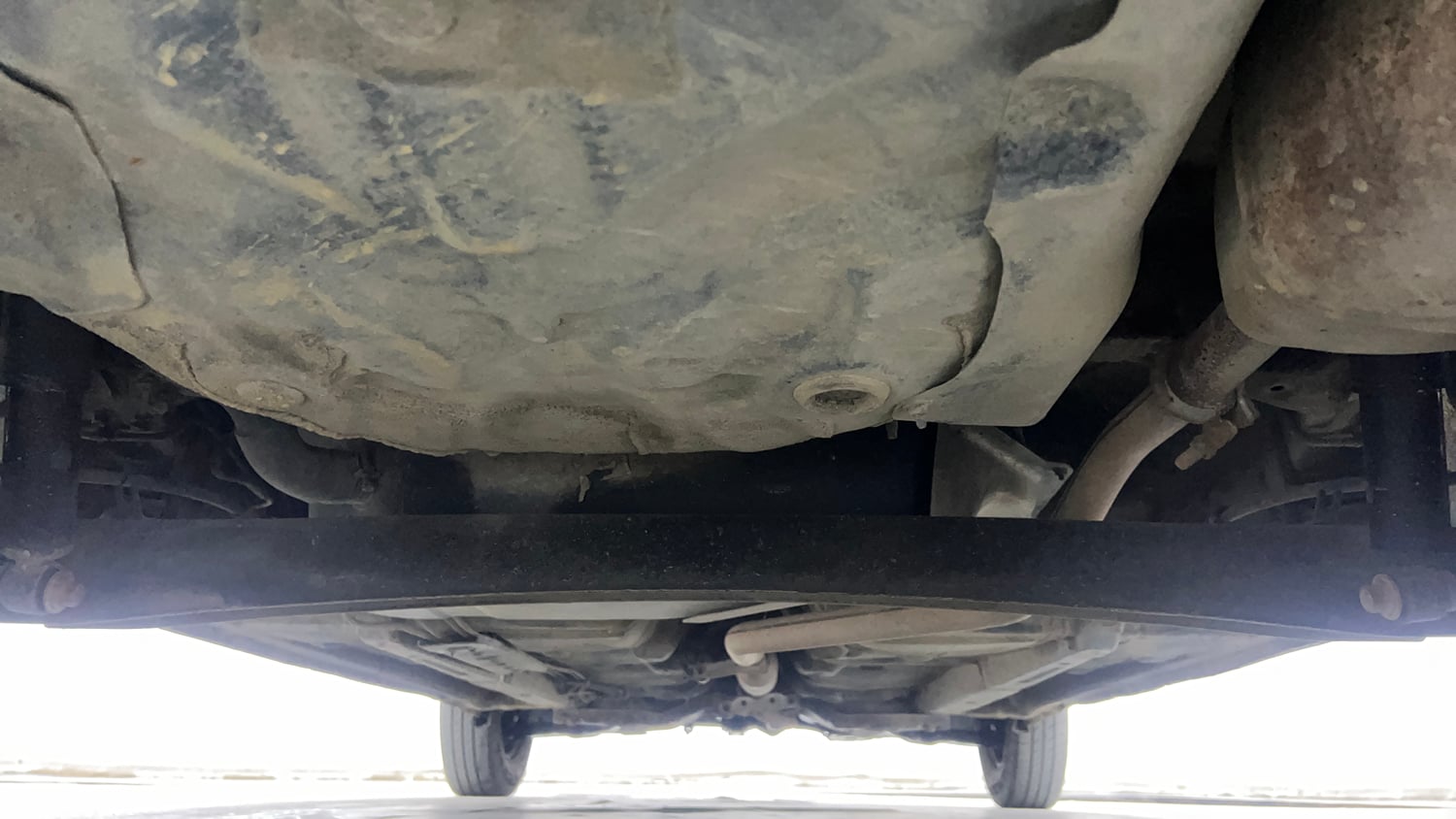 Used 2014 Hyundai i10 Sportz 1.1 iRDE2 Petrol Manual extra REAR UNDERBODY VIEW (TAKEN FROM REAR)