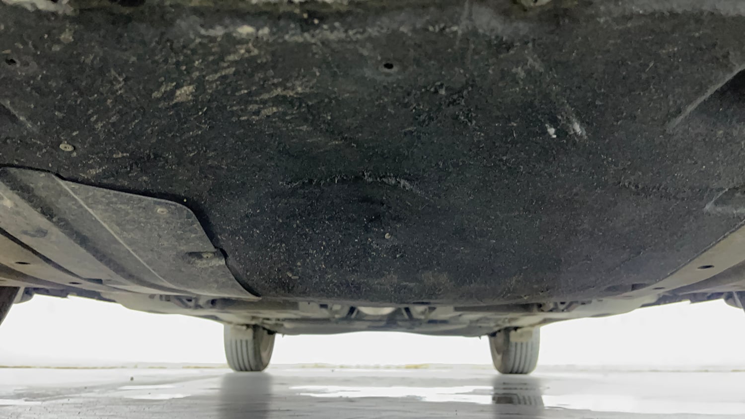 Used 2023 Maruti Suzuki Baleno Alpha AGS Petrol Automatic extra FRONT LEFT UNDERBODY VIEW