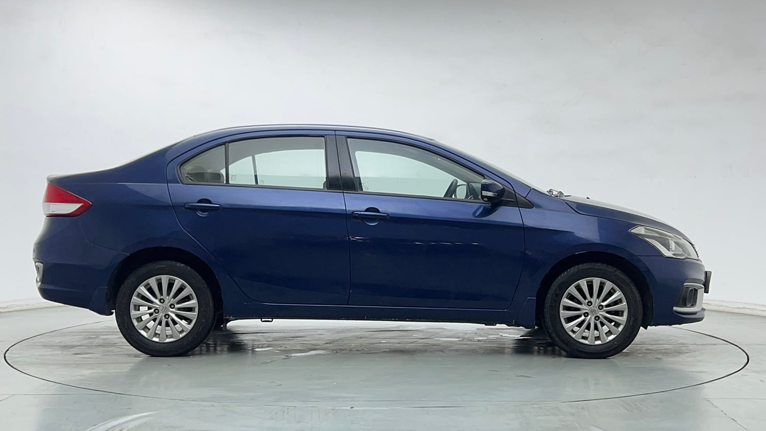 Used 2020 Maruti Suzuki Ciaz Delta Hybrid 1.5 Petrol Manual exterior RIGHT SIDE VIEW