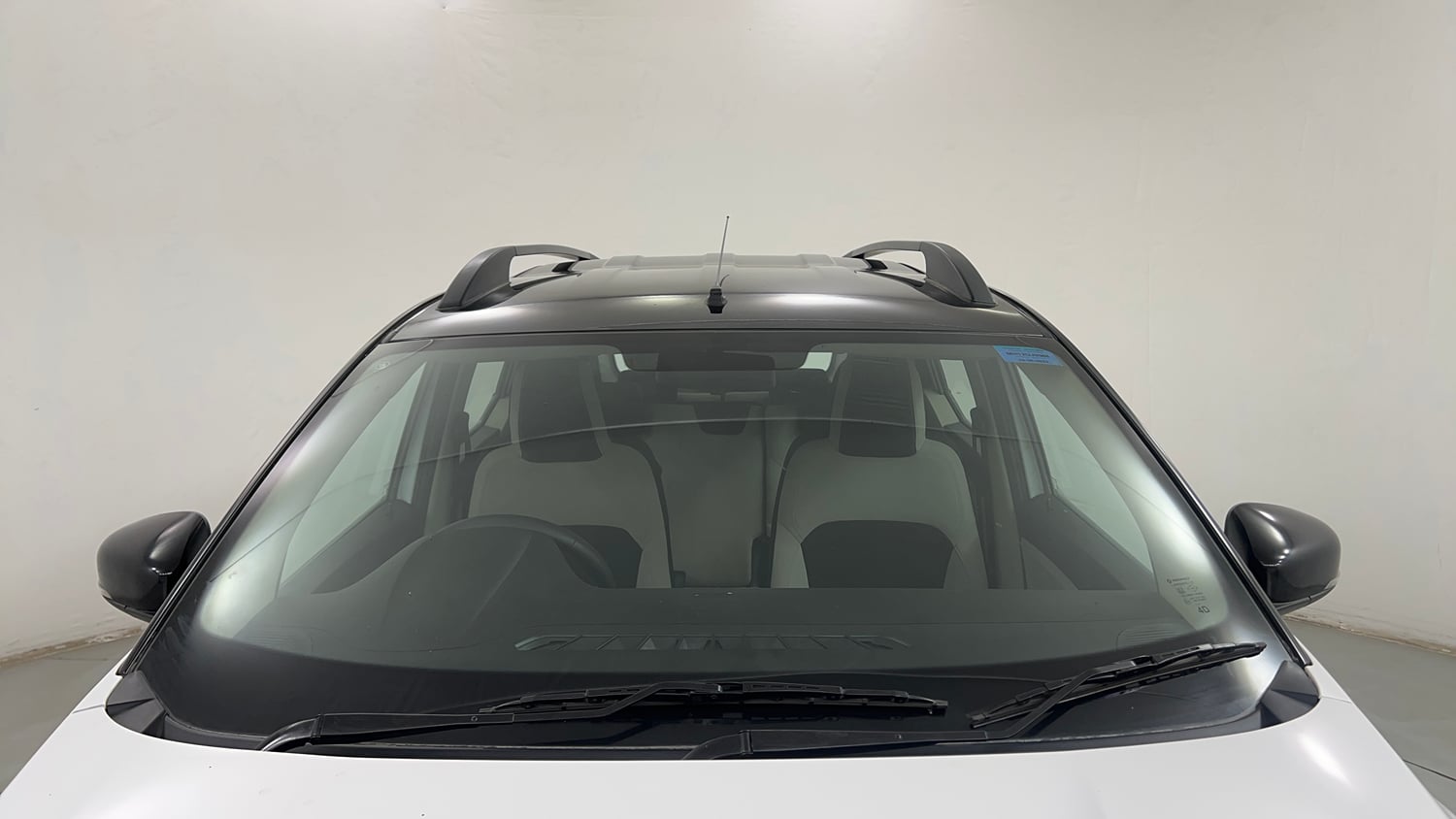 Used 2022 Renault Triber RXT EASY-R AMT Petrol Automatic exterior FRONT WINDSHIELD VIEW