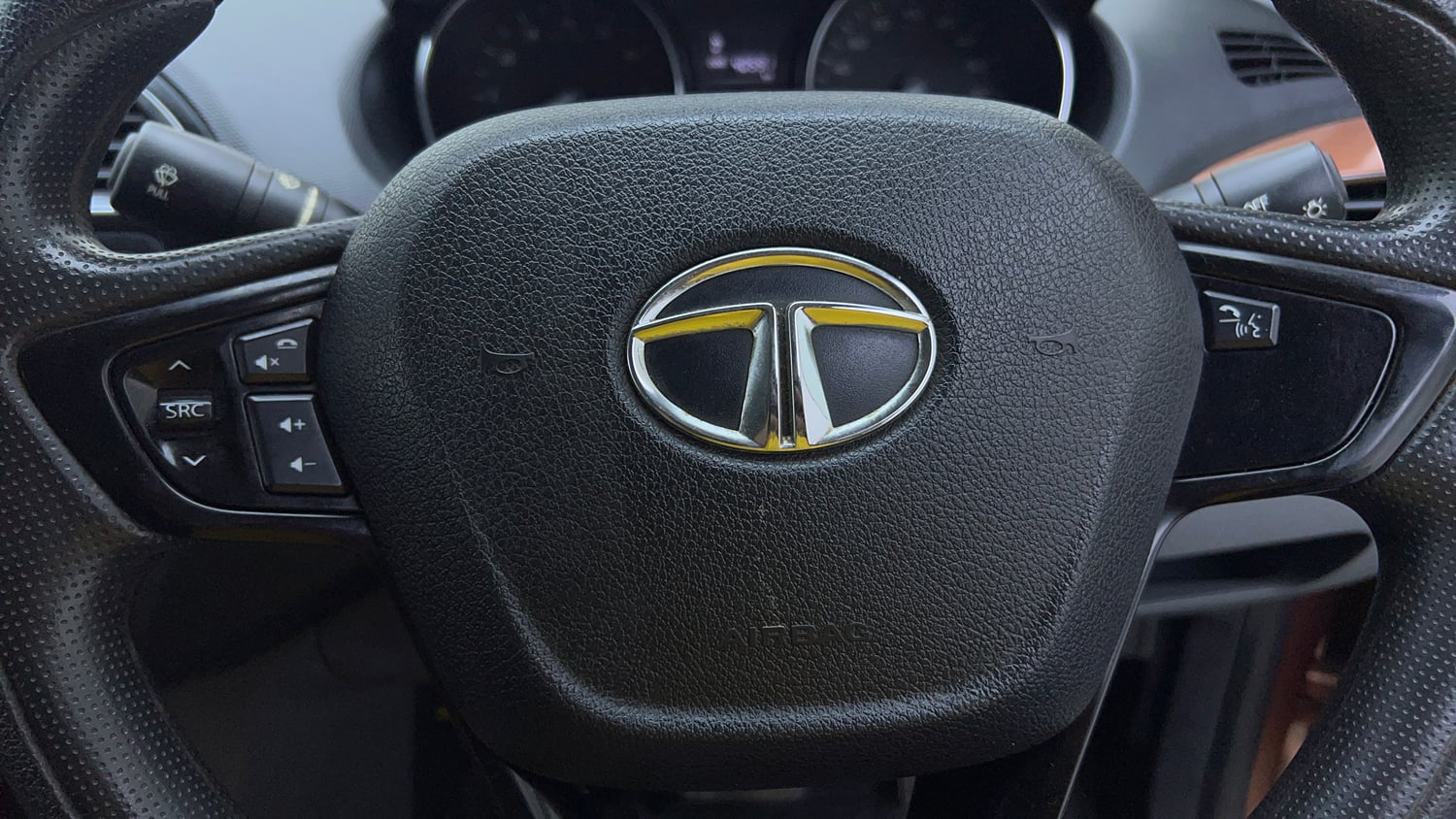 Used 2018 Tata Tigor Revotron XZA Petrol Automatic top_features Airbags