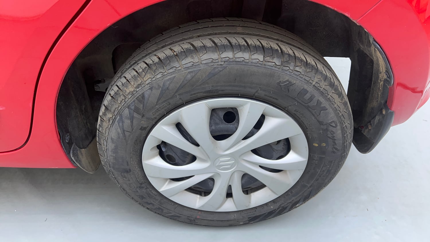 Used 2023 Maruti Suzuki Swift VXi Petrol Manual tyres LEFT REAR TYRE RIM VIEW