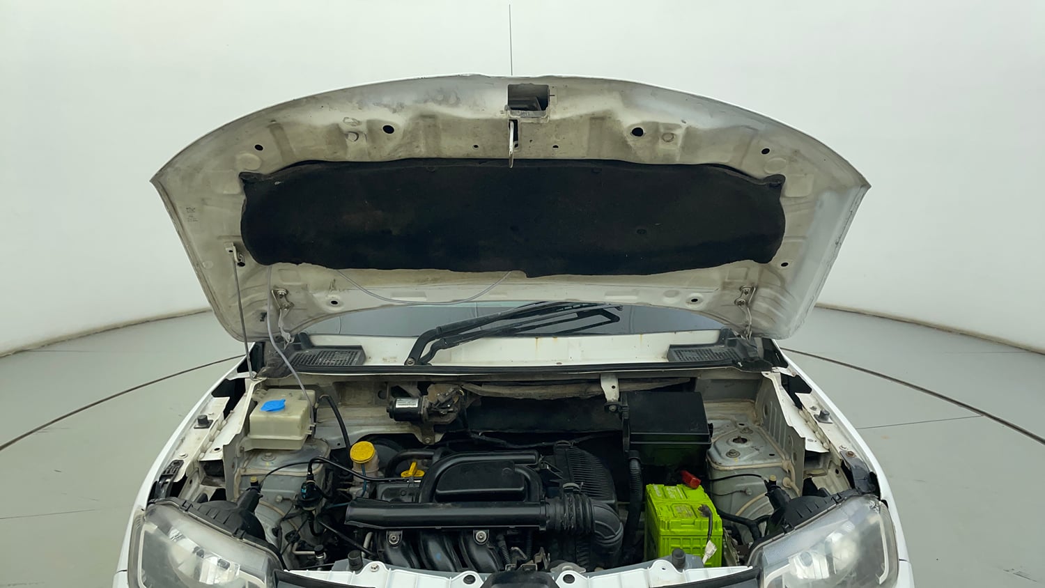 Used 2016 Renault Kwid RXT Petrol Manual engine ENGINE & BONNET OPEN FRONT VIEW