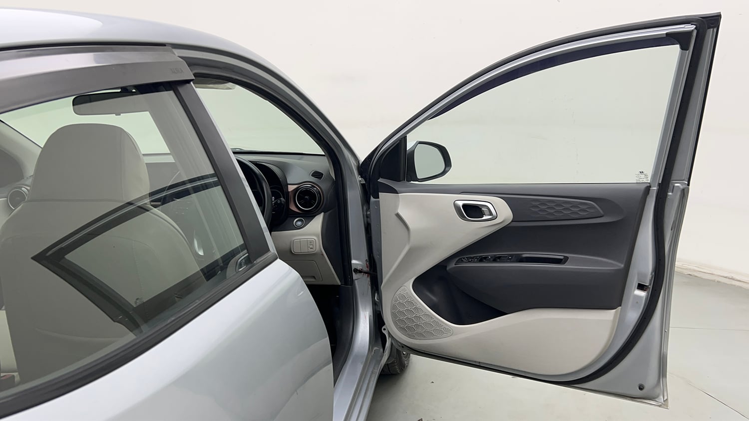 Used 2020 Hyundai Aura SX 1.2 Petrol Petrol Manual interior RIGHT FRONT DOOR OPEN VIEW