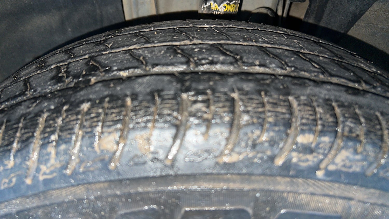 Used 2021 Renault Triber RXZ CNG (outside fitted) Cng Manual tyres LEFT FRONT TYRE TREAD VIEW