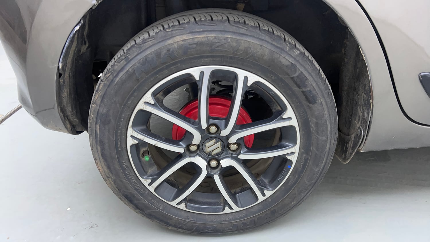 Used 2020 Maruti Suzuki Swift ZXi Plus AMT Petrol Automatic tyres RIGHT REAR TYRE RIM VIEW