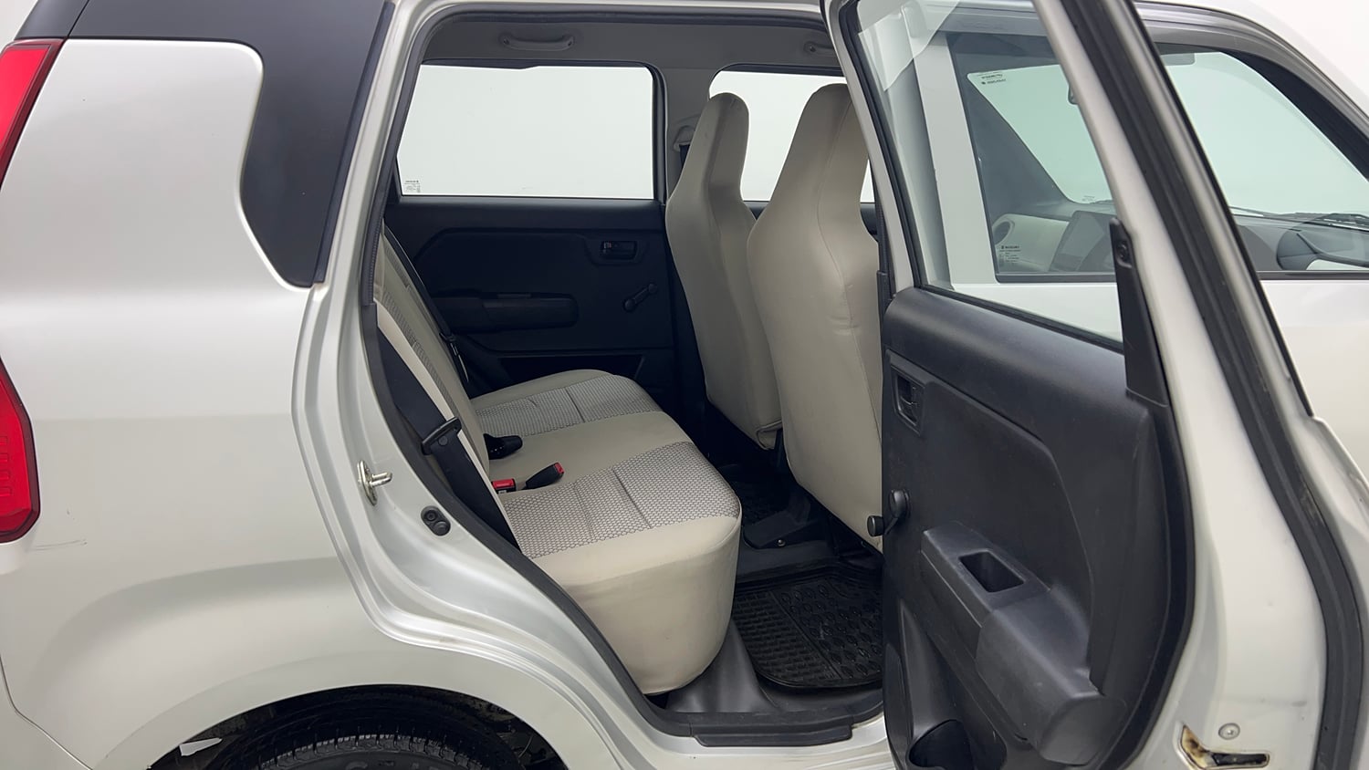 Used 2020 Maruti Suzuki Wagon R 1.0 LXi 1.0 Petrol Manual interior RIGHT SIDE REAR DOOR CABIN VIEW