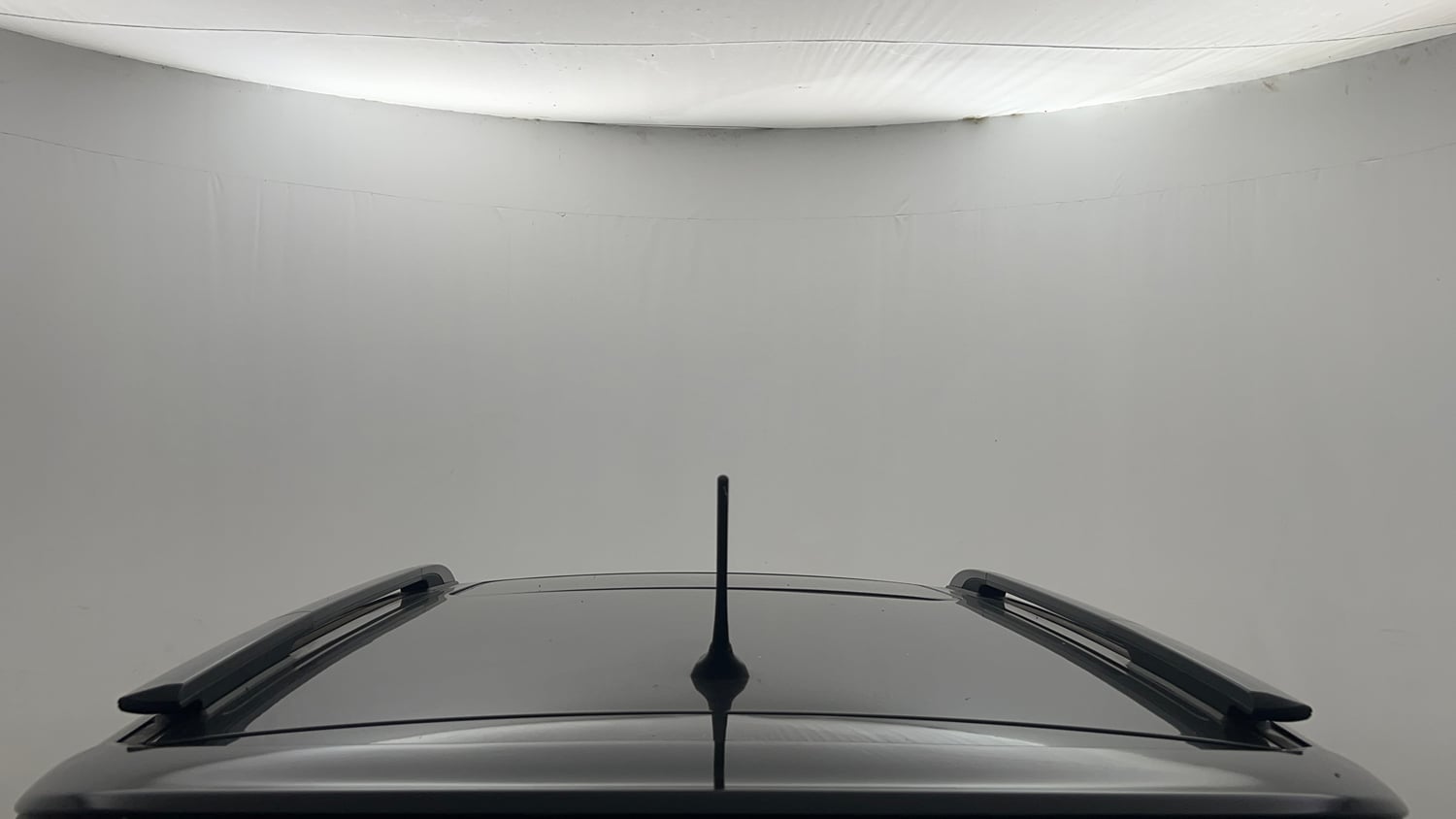 Used 2022 Mahindra XUV 300 W8 (O) 1.2 Petrol Petrol Manual exterior EXTERIOR ROOF VIEW
