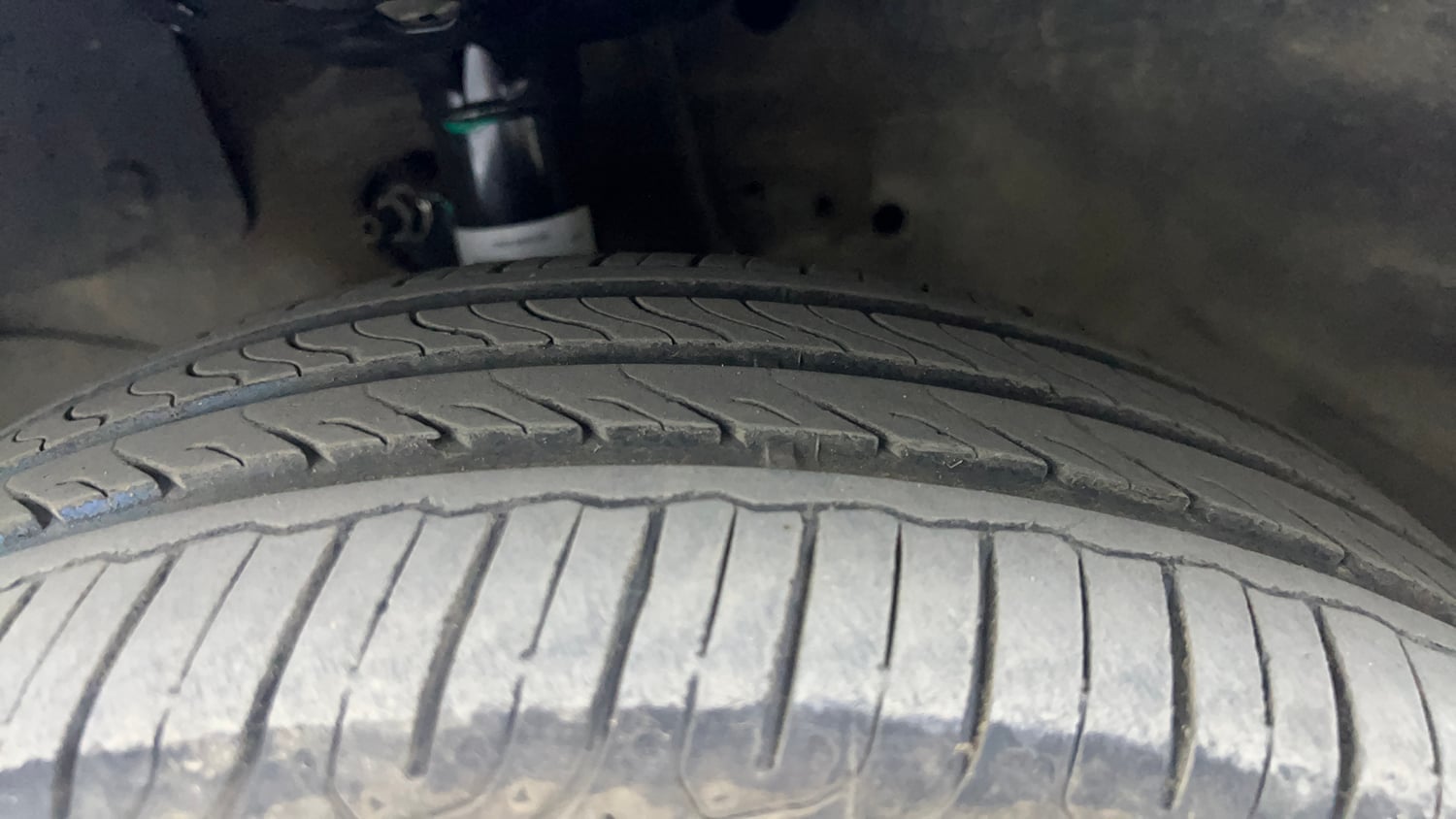 Used 2013 Honda Brio S MT Petrol Manual tyres LEFT FRONT TYRE TREAD VIEW