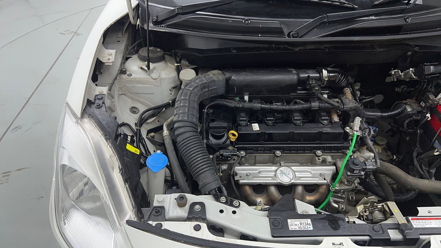 Used 2022 Maruti Suzuki Swift LXi Petrol Manual engine ENGINE RIGHT SIDE VIEW