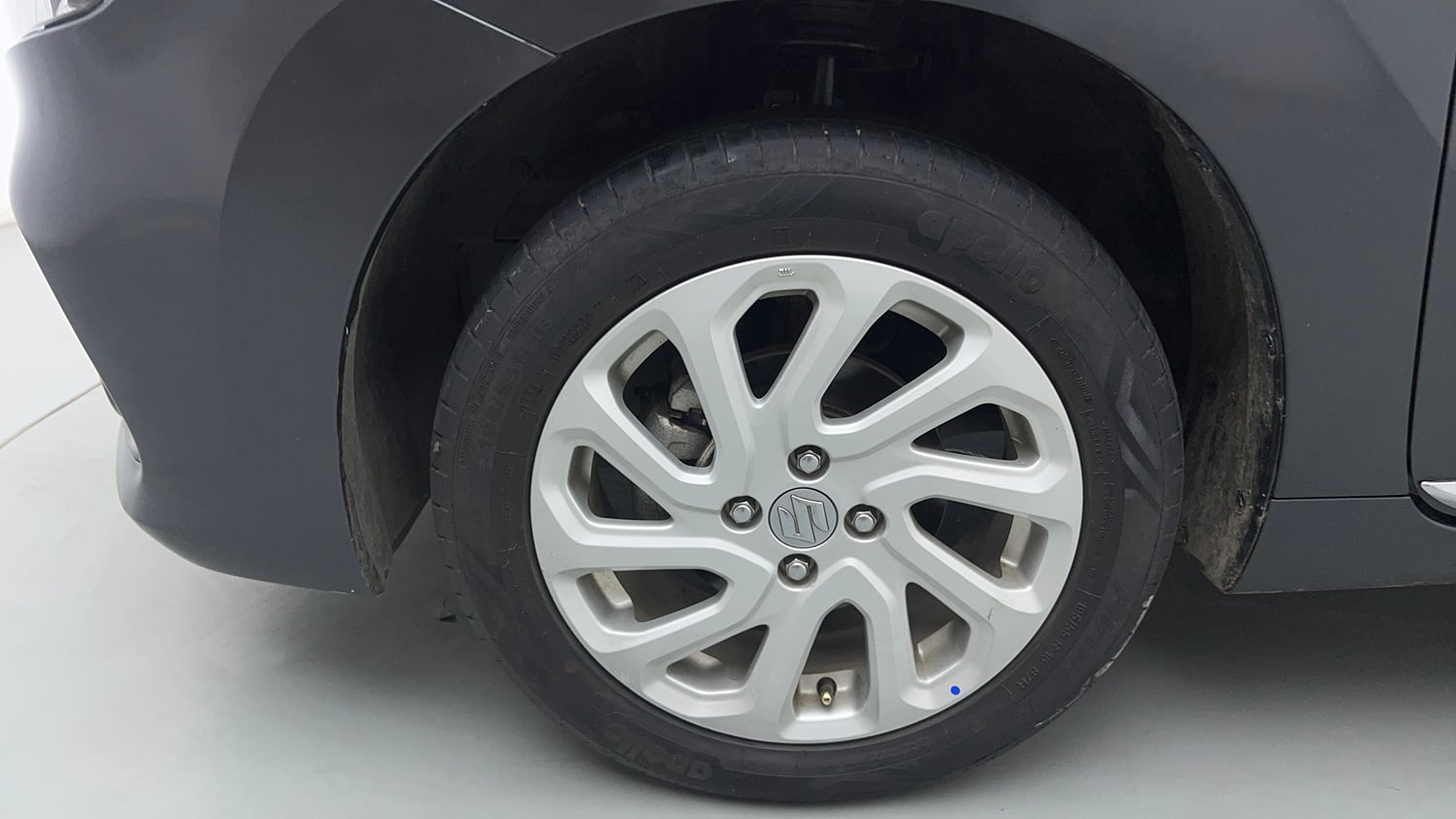 Used 2024 Maruti Suzuki Baleno Zeta MT Petrol Manual tyres LEFT FRONT TYRE RIM VIEW