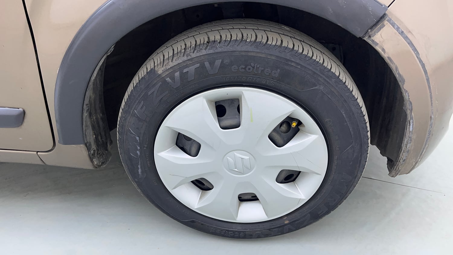 Used 2023 Maruti Suzuki Wagon R ZXI 1.2 AGS Petrol Automatic tyres RIGHT FRONT TYRE RIM VIEW