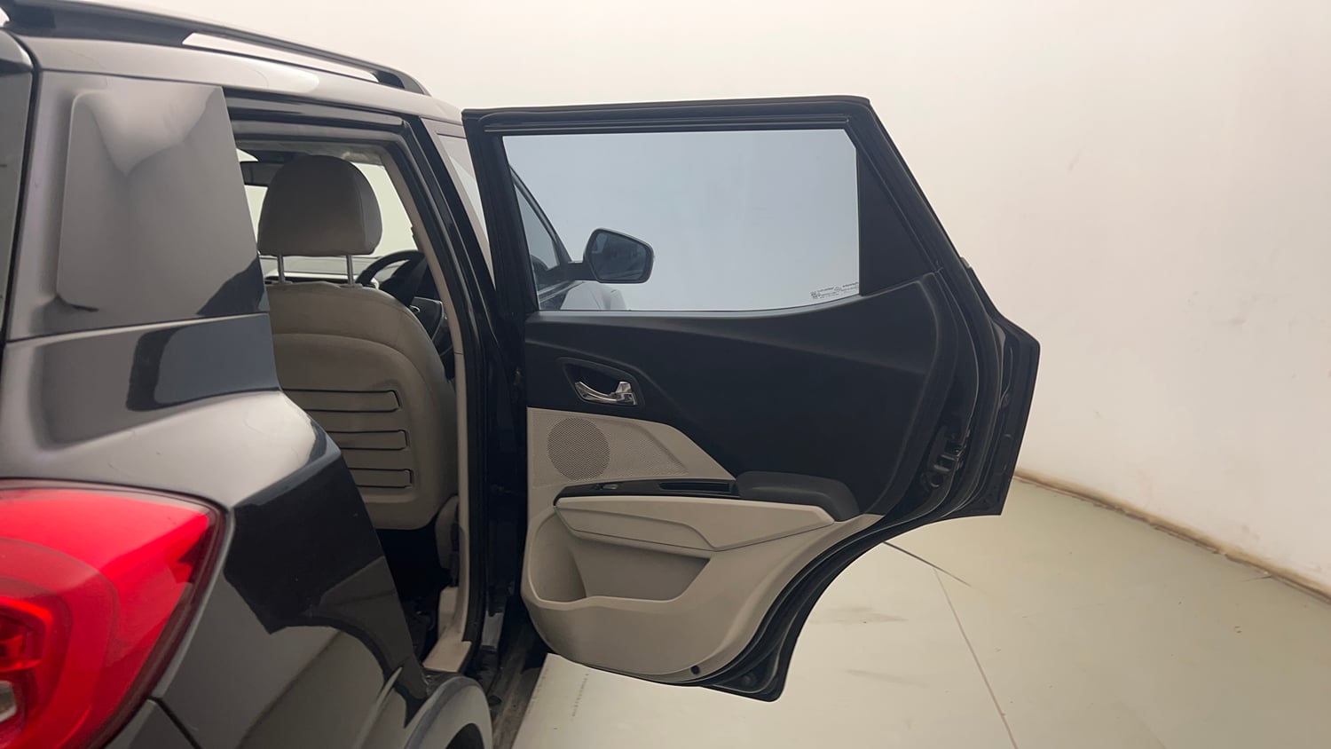 Used 2022 Mahindra XUV 300 W8 (O) 1.2 Petrol Petrol Manual interior RIGHT REAR DOOR OPEN VIEW
