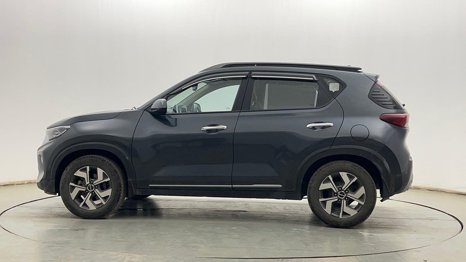 Used 2022 Kia Sonet HTX Plus 1.5 Diesel Manual exterior LEFT SIDE VIEW
