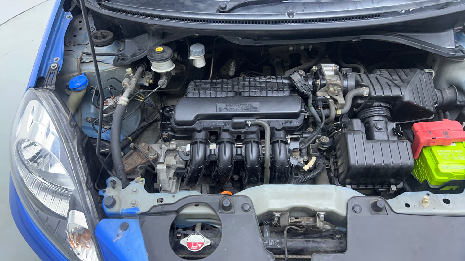 Used 2013 Honda Brio S MT Petrol Manual engine ENGINE RIGHT SIDE VIEW