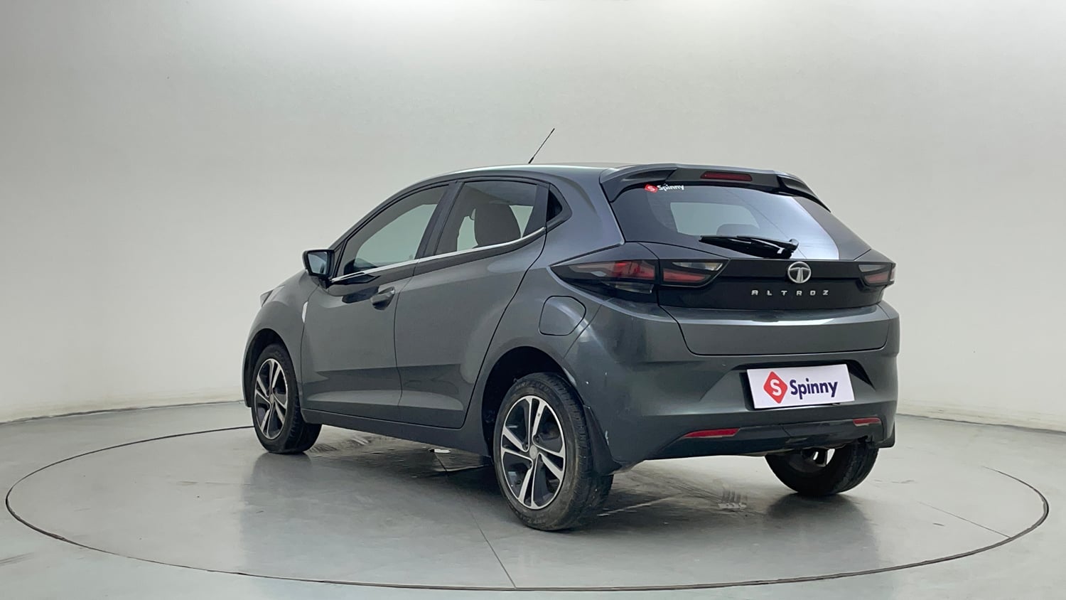 Used 2022 Tata Altroz XZ Petrol Petrol Manual exterior LEFT REAR CORNER VIEW