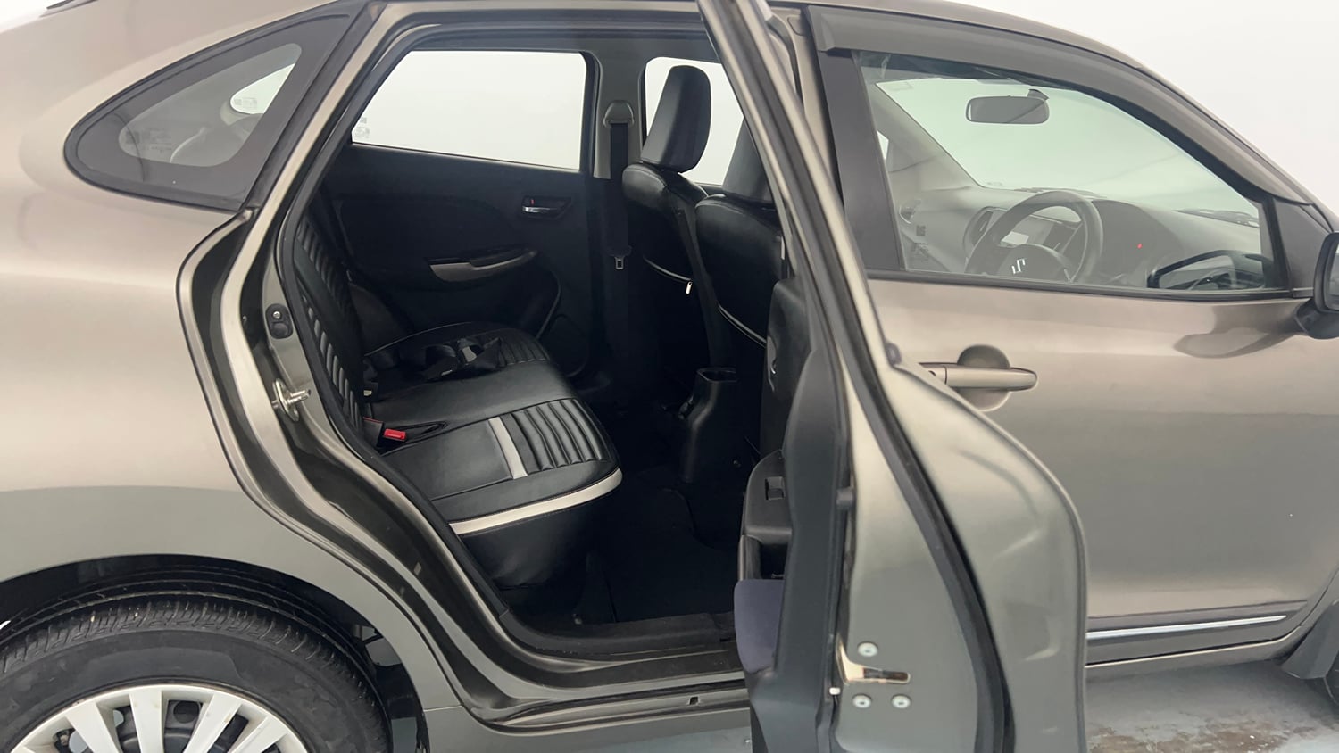 Used 2019 Maruti Suzuki Baleno Delta Petrol Manual interior RIGHT SIDE REAR DOOR CABIN VIEW