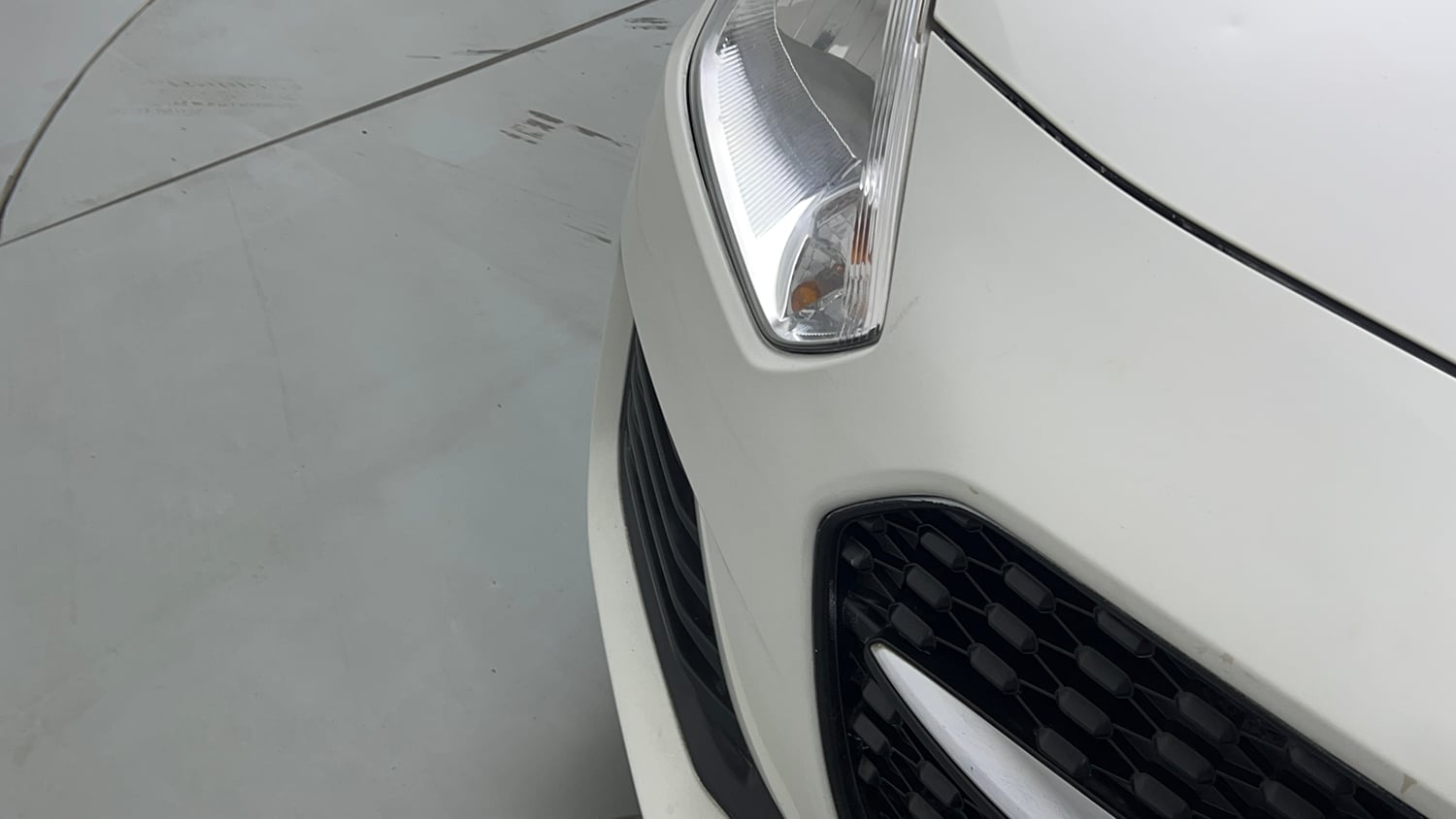 Used 2022 Maruti Suzuki Swift LXi Petrol Manual dents MINOR SCRATCH