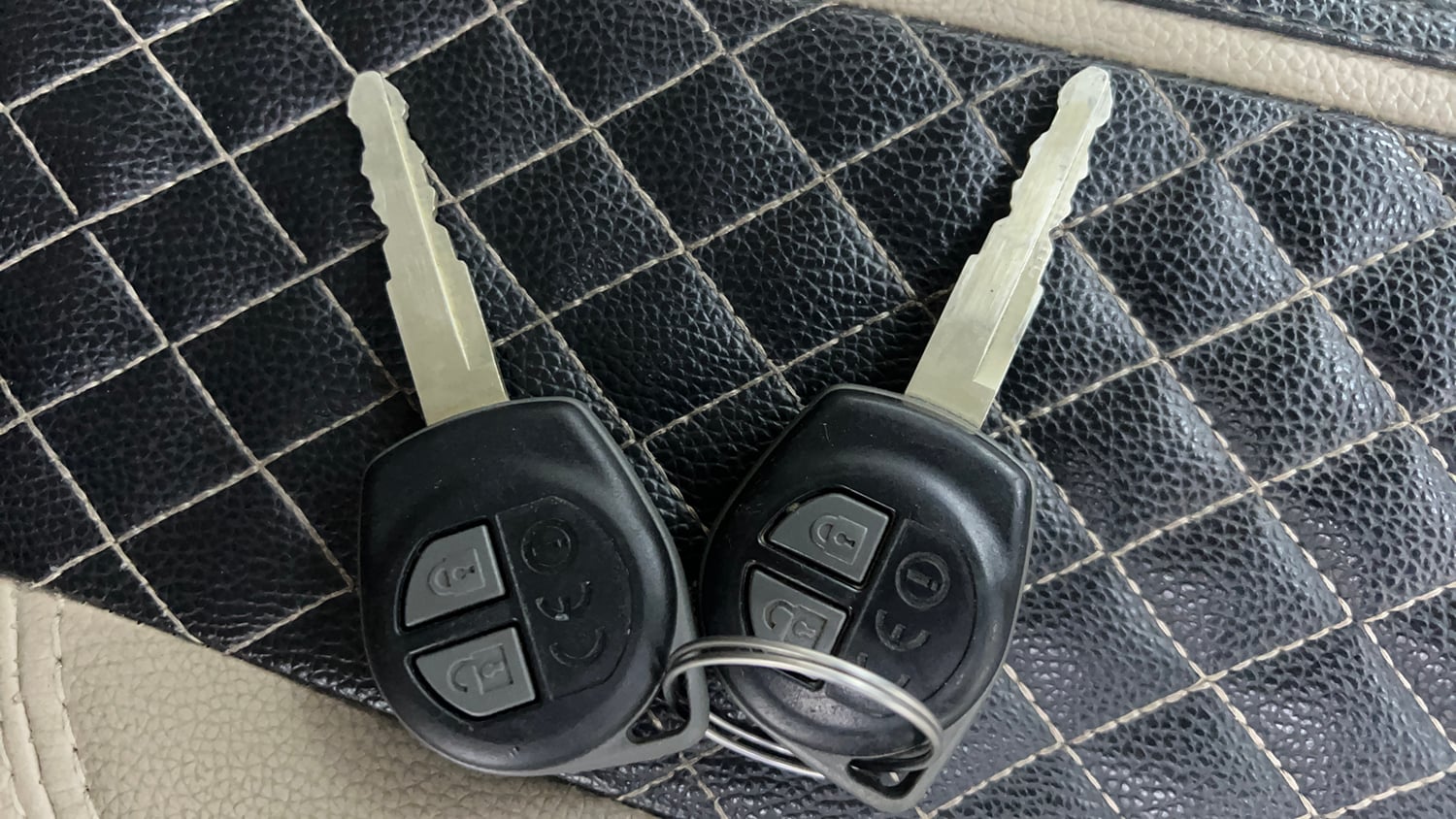 Used 2019 Maruti Suzuki Dzire VXi AMT Petrol Automatic extra CAR KEY VIEW