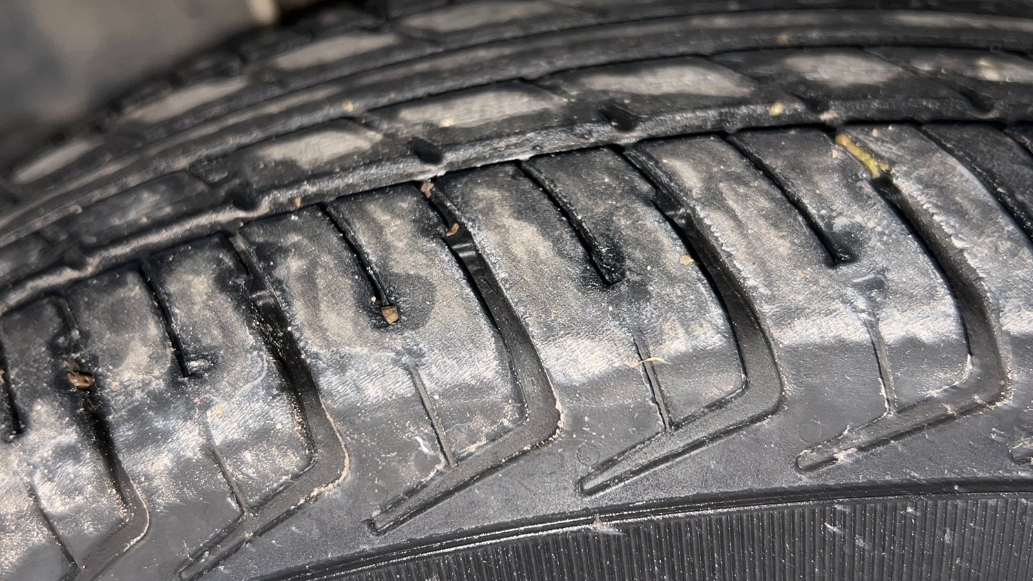 Used 2024 Tata Tiago XE Petrol Manual tyres LEFT FRONT TYRE TREAD VIEW