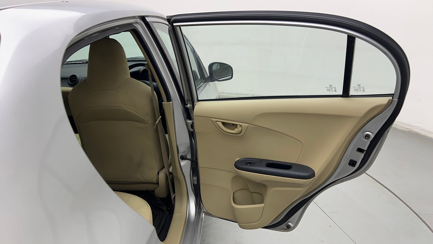 Used 2014 Honda Amaze 1.2 EX i-VTEC Petrol Manual interior RIGHT REAR DOOR OPEN VIEW