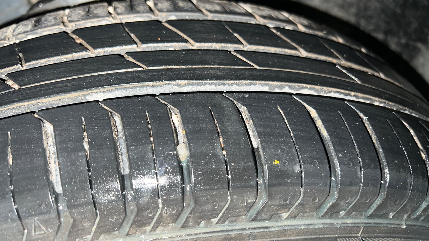 Used 2022 Tata Punch Pure MT Petrol Manual tyres LEFT FRONT TYRE TREAD VIEW