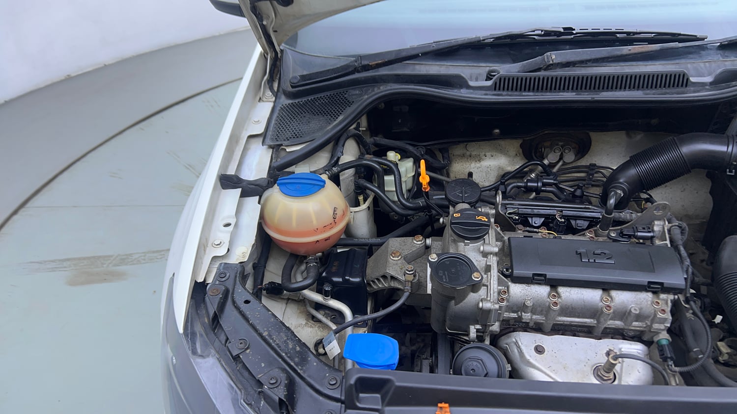 Used 2013 Volkswagen Polo Comfortline 1.2L (P) Petrol Manual engine ENGINE RIGHT SIDE VIEW