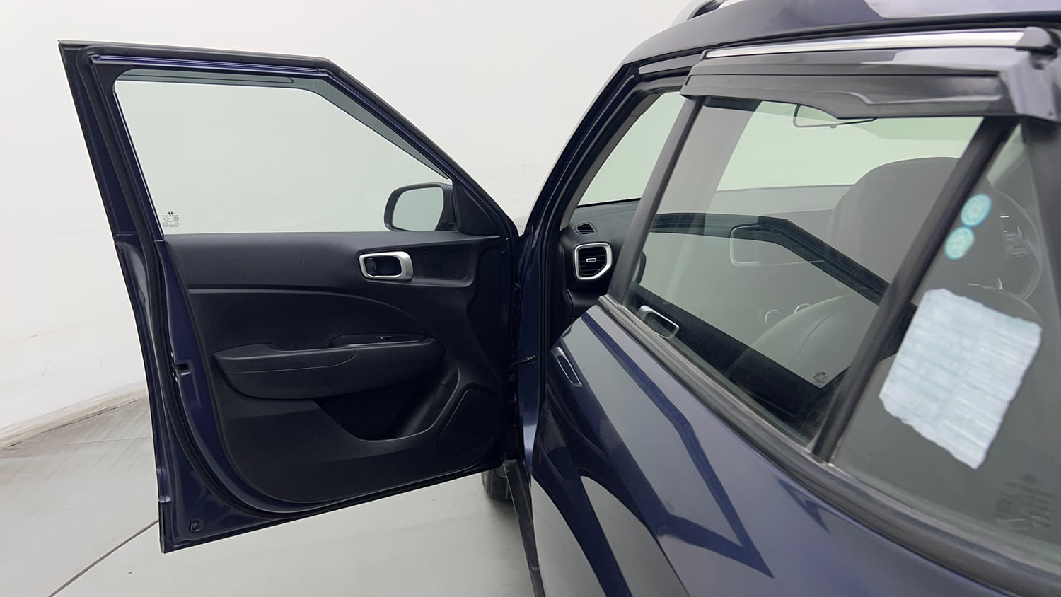 Used 2021 Hyundai Venue SX 1.0 Turbo Petrol Manual interior LEFT FRONT DOOR OPEN VIEW