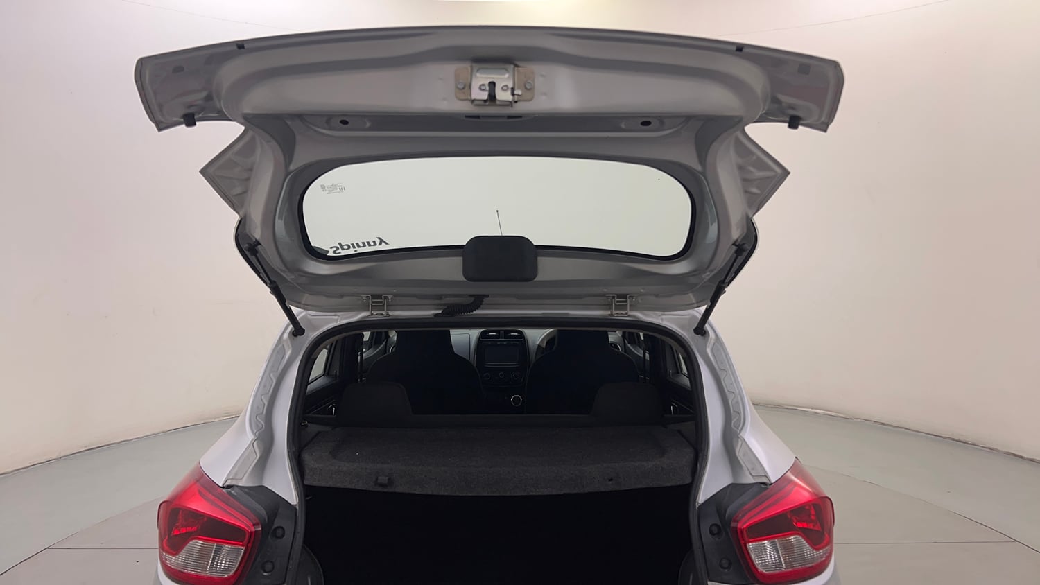 Used 2018 Renault Kwid 1.0 RXT AMT Petrol Automatic interior DICKY DOOR OPEN VIEW