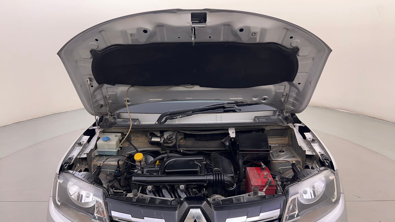 Used 2018 Renault Kwid 1.0 RXT AMT Petrol Automatic engine ENGINE & BONNET OPEN FRONT VIEW