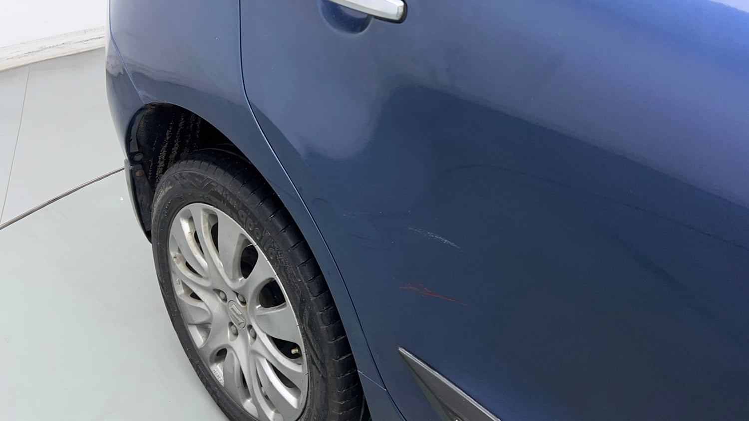 Used 2017 Maruti Suzuki Baleno Alpha 1.2 Petrol Manual dents MINOR SCRATCH