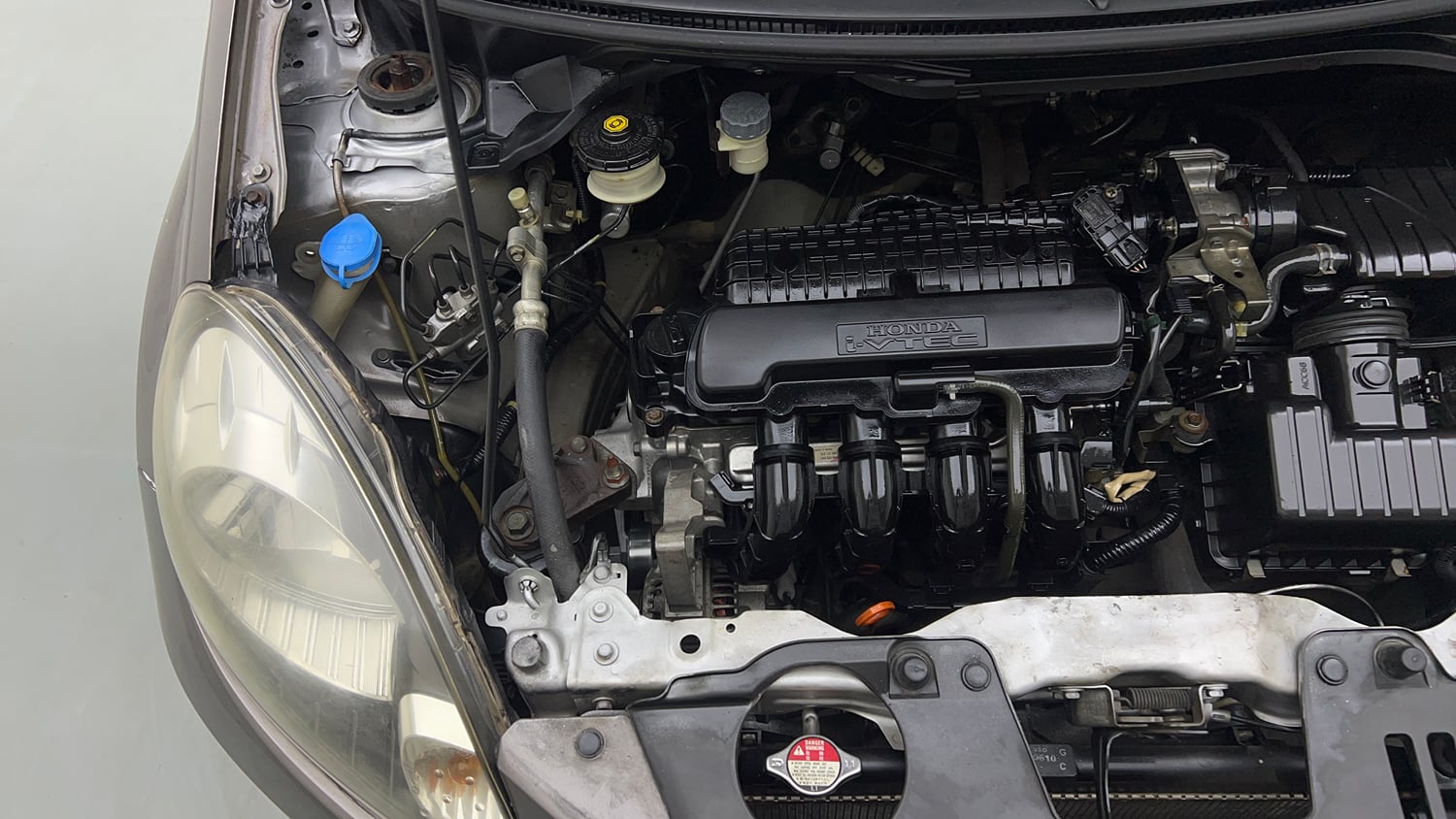 Used 2013 Honda Amaze 1.2 S i-VTEC Petrol Manual engine ENGINE RIGHT SIDE VIEW