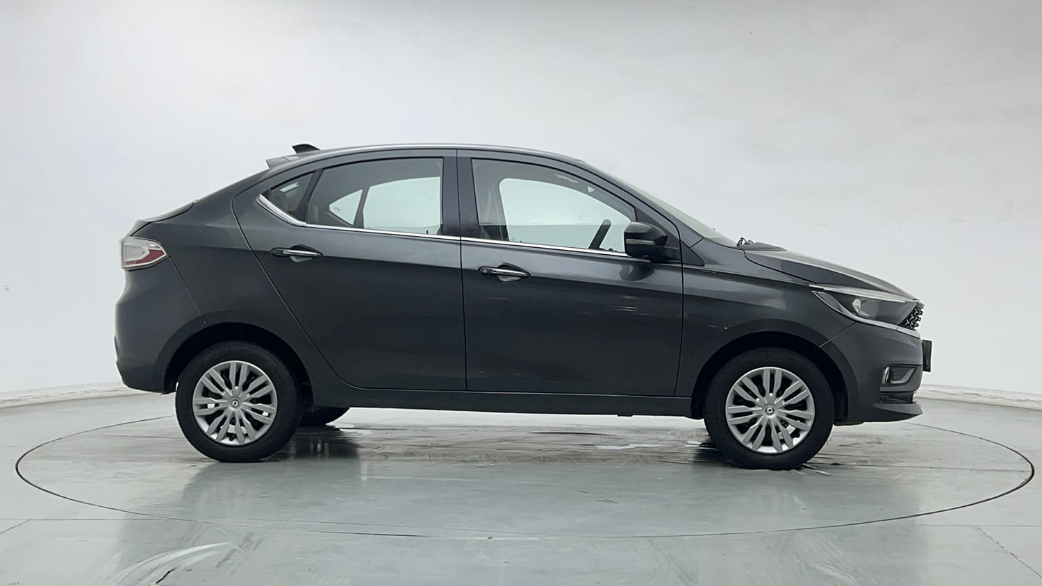 Used 2022 Tata Tigor XZ Plus CNG Cng Manual exterior RIGHT SIDE VIEW
