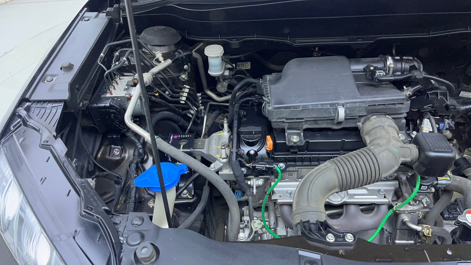 Used 2023 Maruti Suzuki Grand Vitara Alpha Smart Hybrid AT Petrol Automatic engine ENGINE RIGHT SIDE VIEW